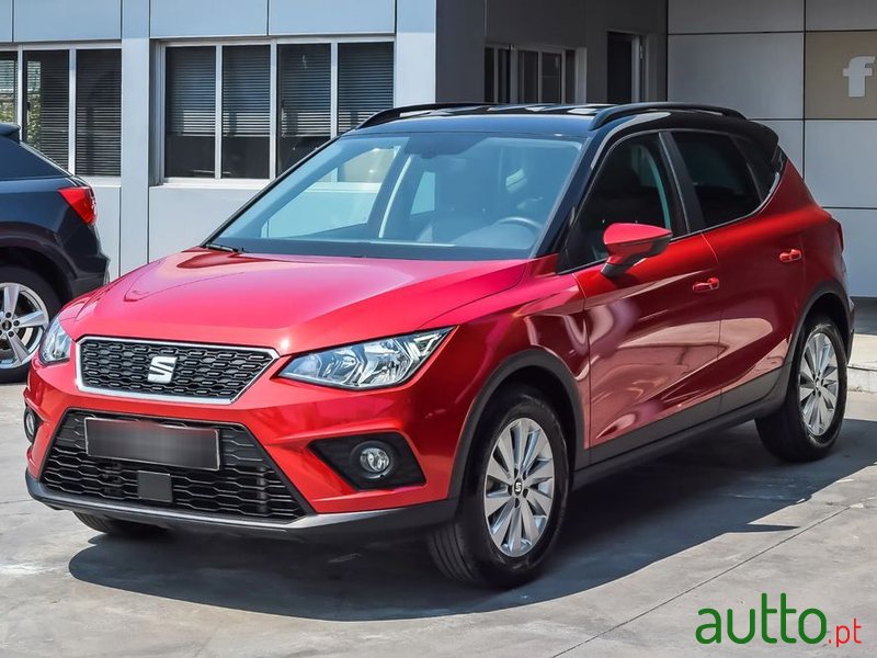 2021' SEAT Arona 1.0 Tsi Style Dsg photo #4