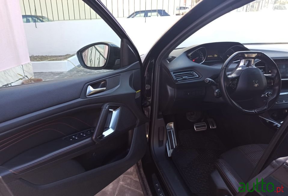 2017' Peugeot 308 Sw photo #3