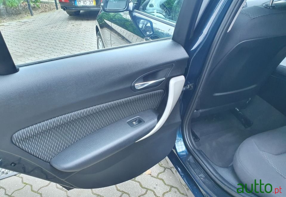 2015' BMW 116 photo #5