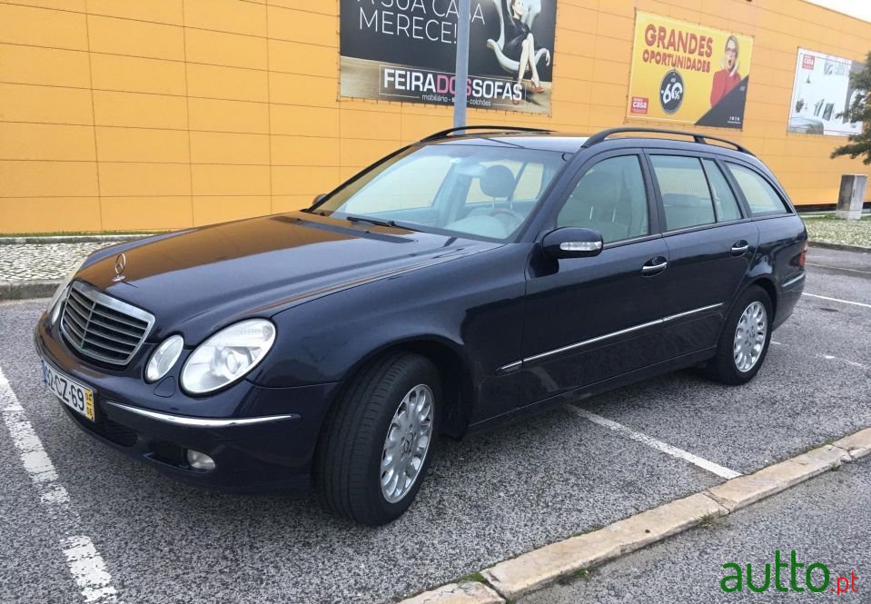 2004' Mercedes-Benz E-320 photo #1