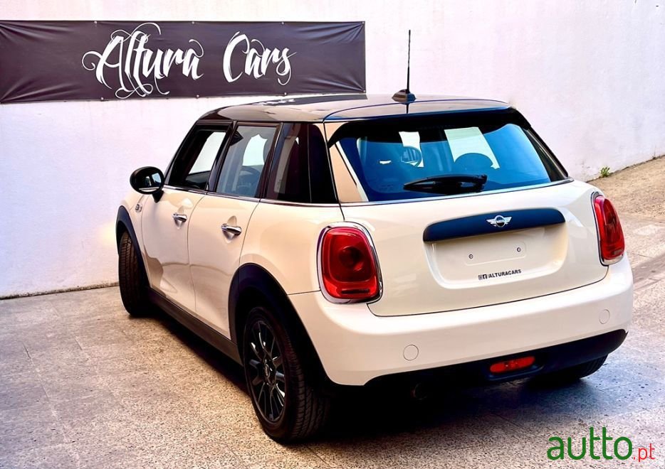 2015' MINI One photo #4