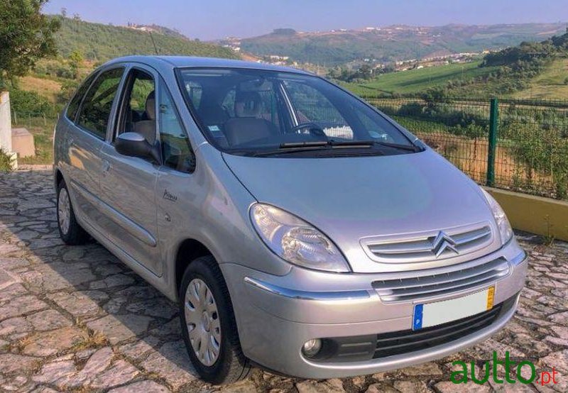 2008' Citroen Xsara Picasso photo #1