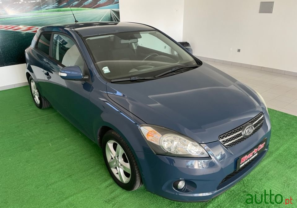 2011' Kia Ceed photo #6