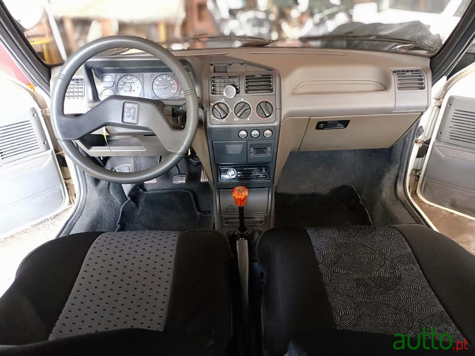 1988' Peugeot 205 photo #5