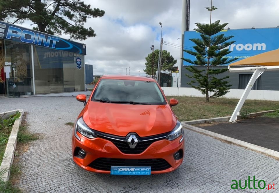 2019' Renault Clio photo #2