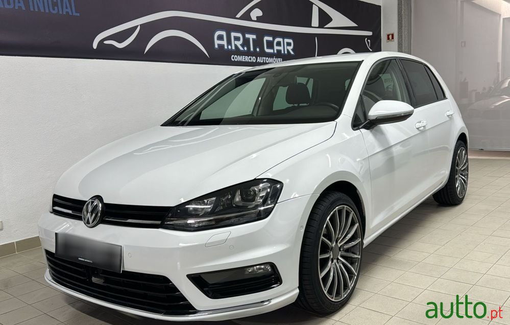 2014' Volkswagen Golf photo #1