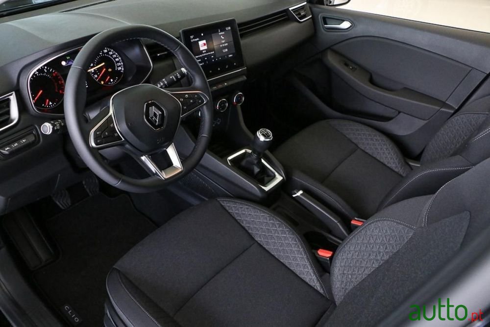 2020' Renault Clio photo #2