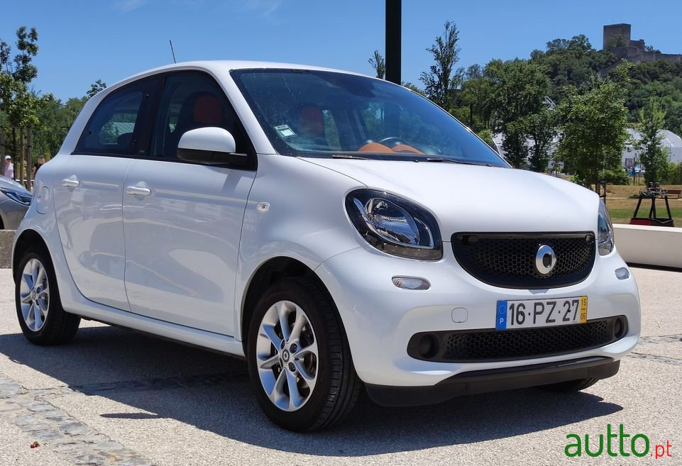 2015' Smart Forfour photo #3