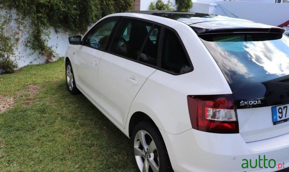 2014' Skoda Rapid Spaceback photo #2