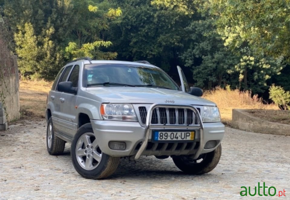 2002' Jeep Grand Cherokee photo #1
