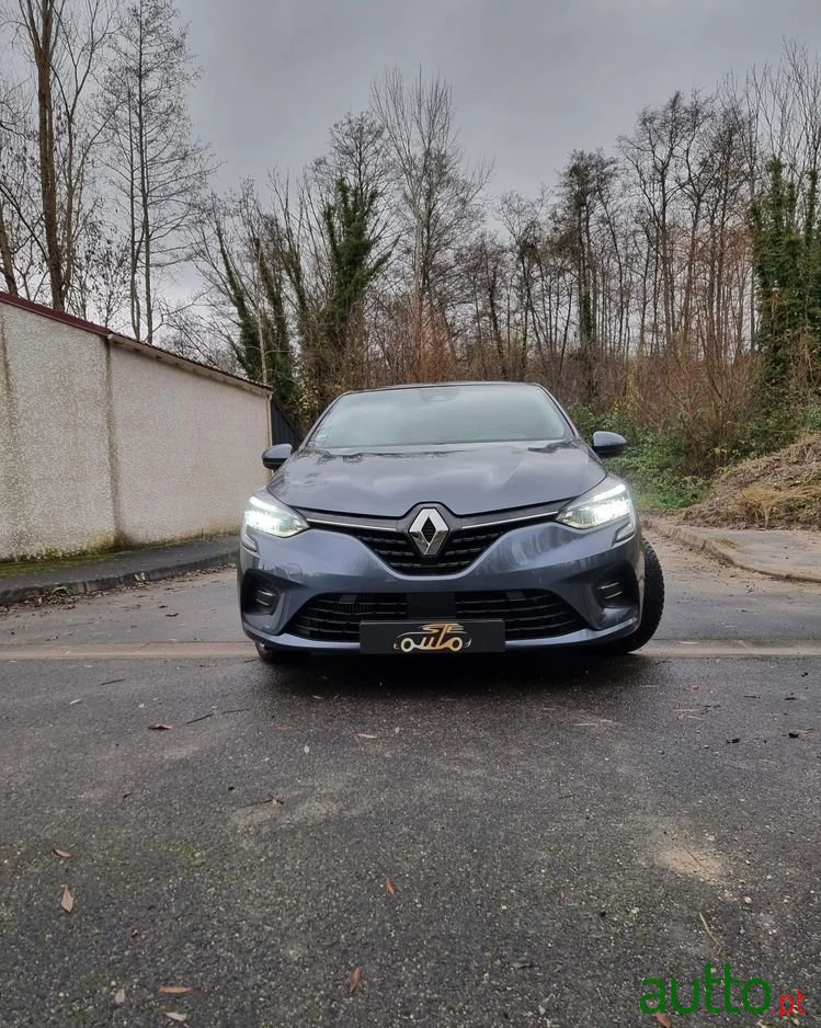 2021' Renault Clio photo #2