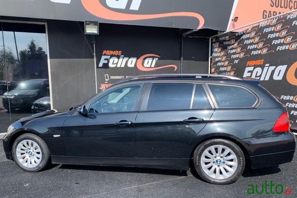 2008' BMW 320 photo #2