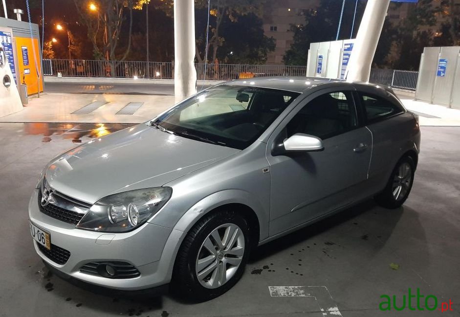 2008' Opel Astra Gtc photo #4