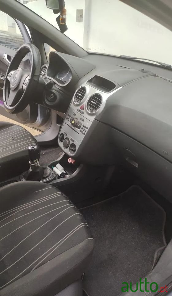 2009' Opel Corsa photo #4