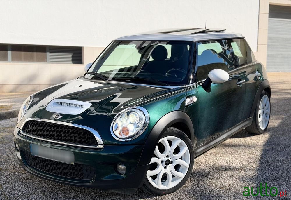 2009' MINI Coupé photo #1