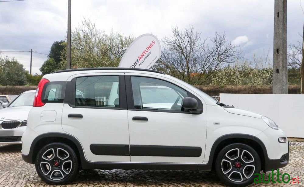 2022' Fiat Panda 1.0 Hybrid City photo #6