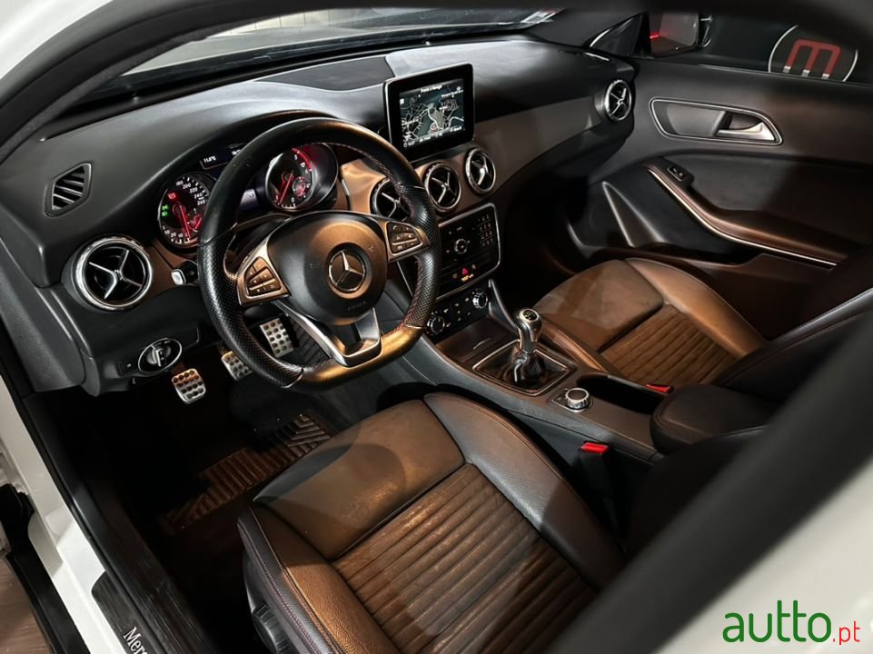 2017' Mercedes-Benz Gla-180 photo #3