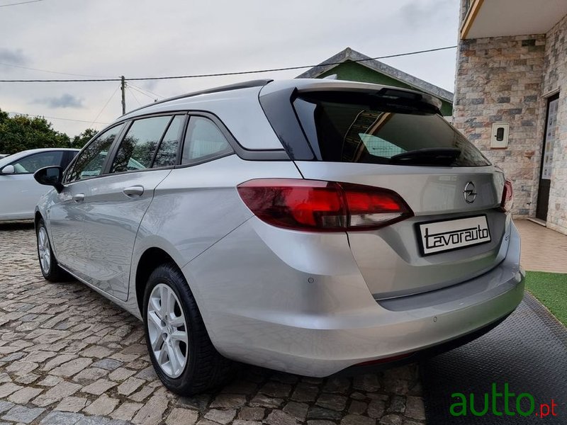 2018' Opel Astra Sports Tourer photo #6