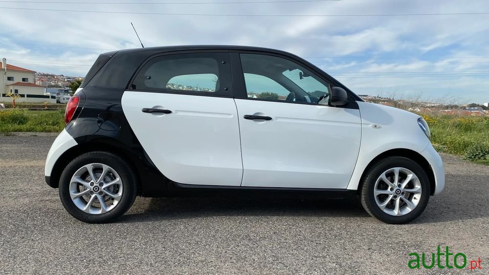 2018' Smart Forfour 1.0 Passion 71 photo #3