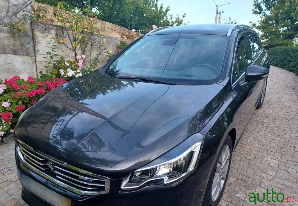 2014' Peugeot 508 Sw photo #1