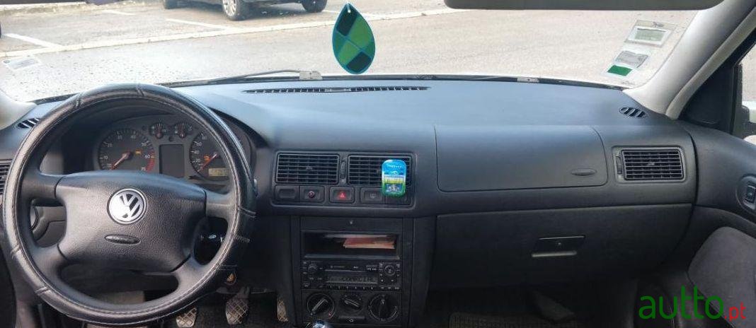 2000' Volkswagen Golf Confort Line photo #2