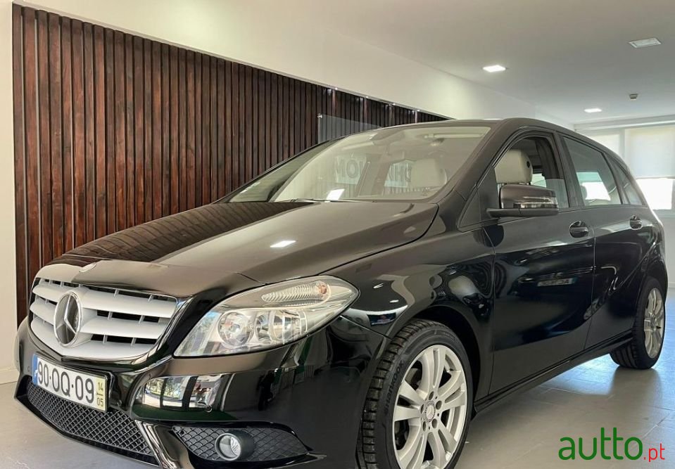 2014' Mercedes-Benz B-160 photo #1