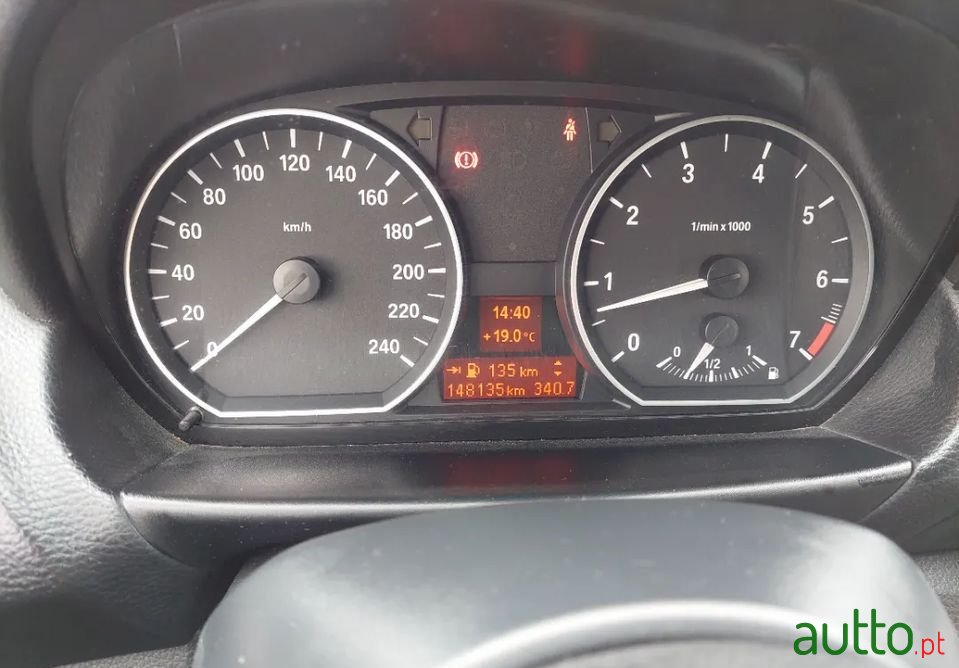 2010' BMW 116 photo #6