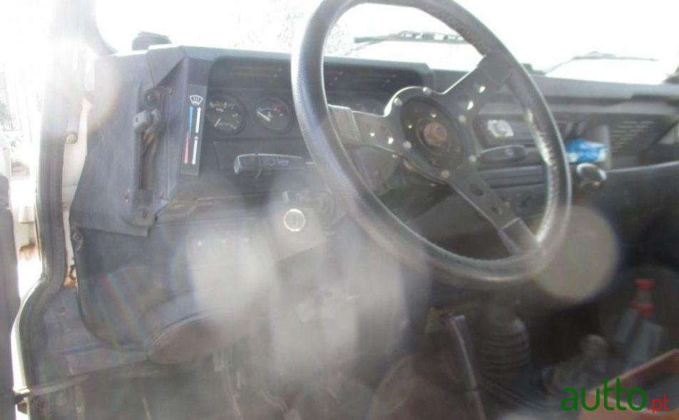 2000' Land Rover Defender photo #1