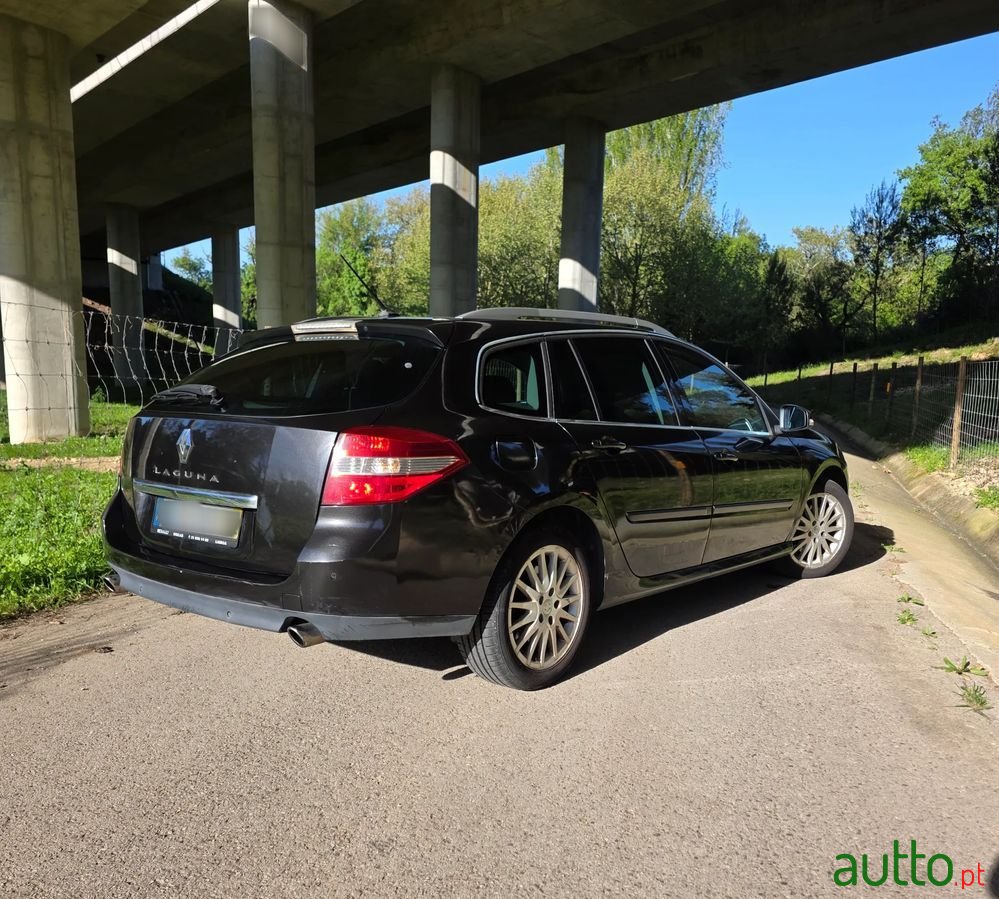 2008' Renault Laguna Break photo #6