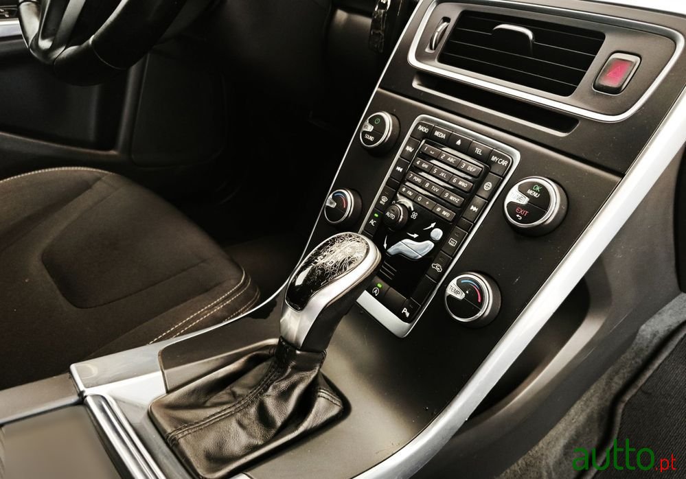 2014' Volvo V60 photo #6