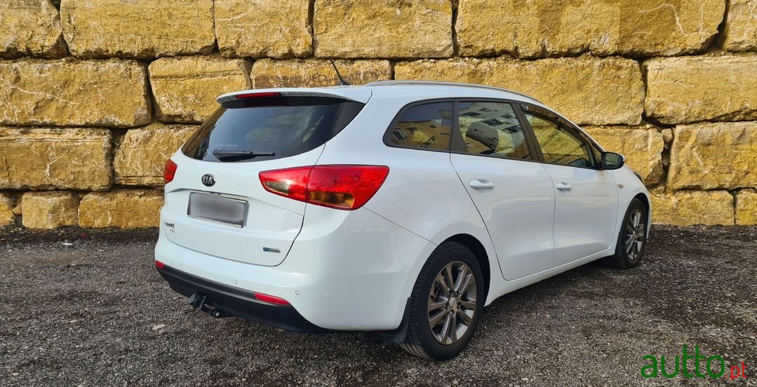 2014' Kia Ceed Sw photo #2