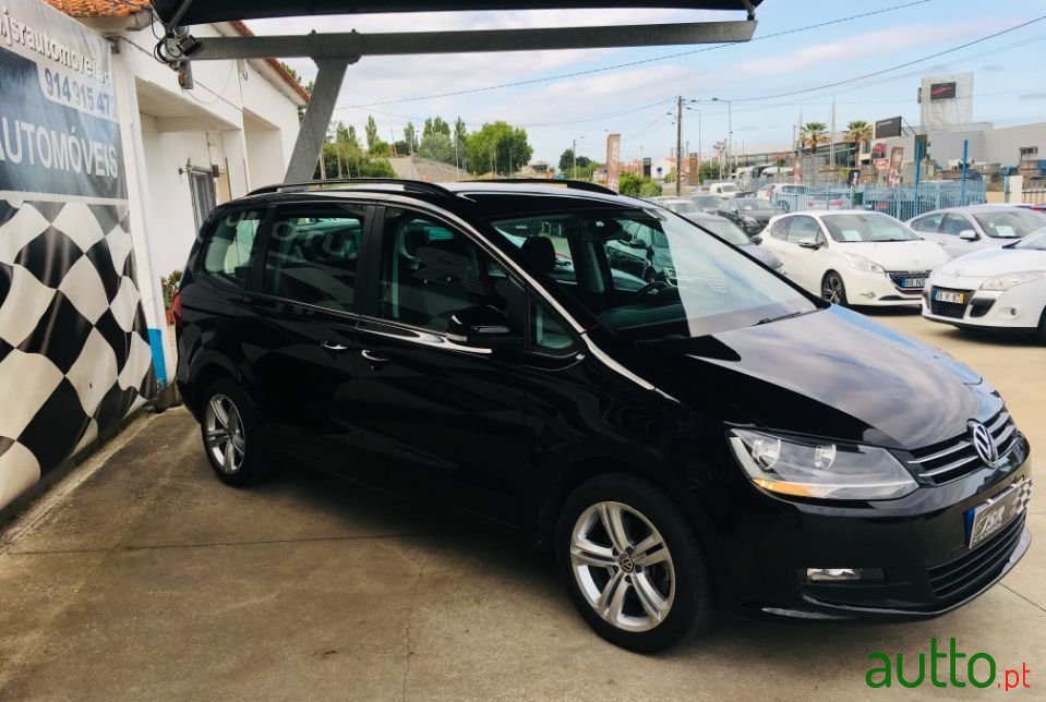 2013' Volkswagen Sharan photo #5