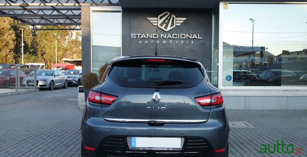 2019' Renault Clio photo #6