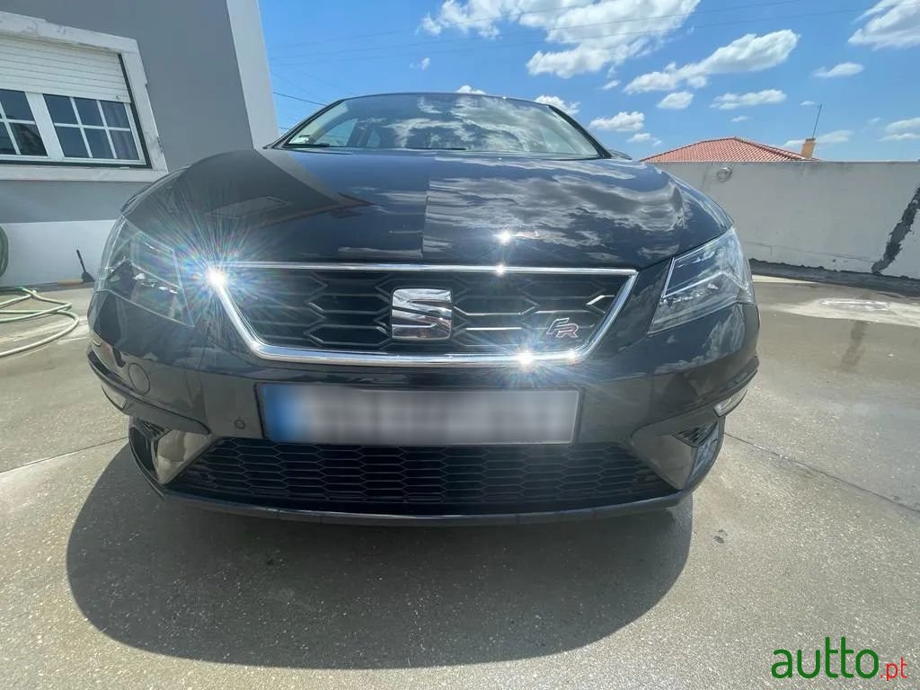 2020' SEAT Leon photo #2