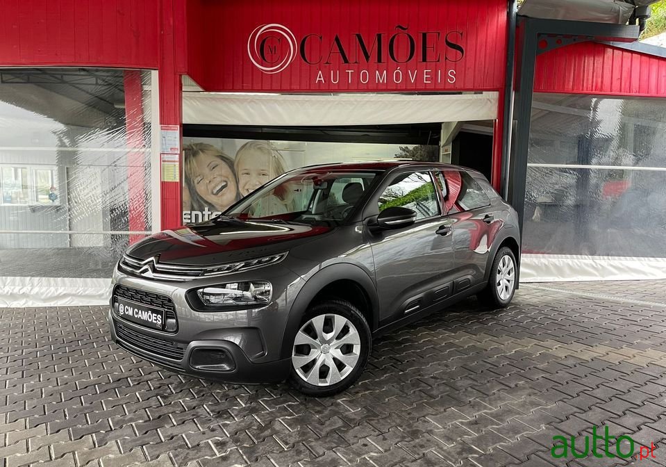 2018' Citroen C4 Cactus photo #1