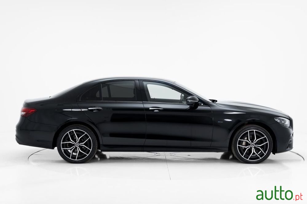 2020' Mercedes-Benz Classe E photo #2