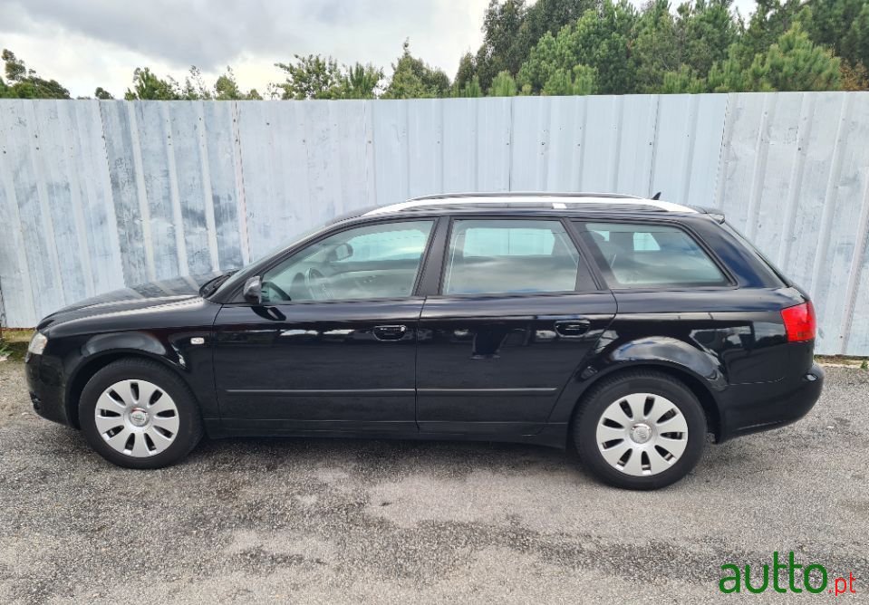2006' Audi A4 Avant photo #2
