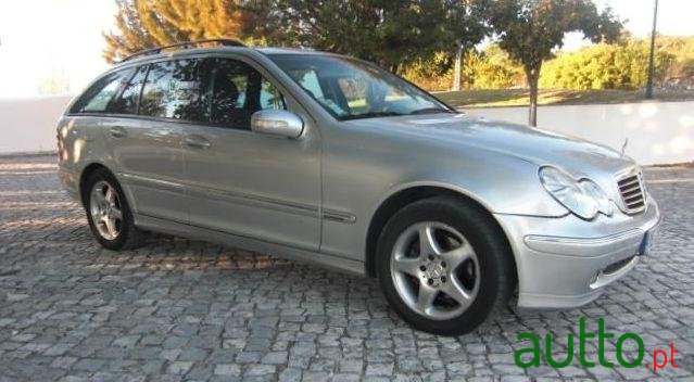 2001' Mercedes-Benz C 220 photo #1