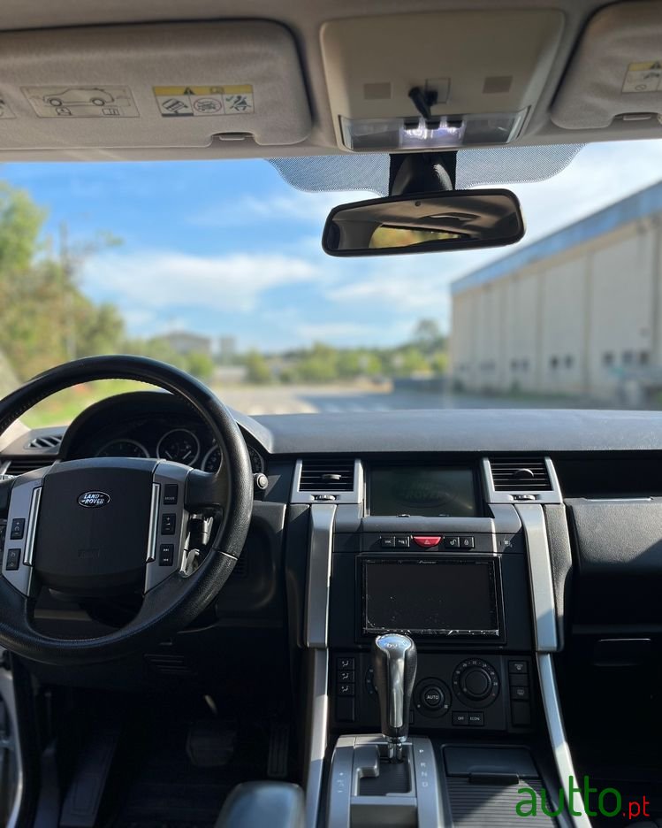 2009' Land Rover Range Rover Sport photo #5