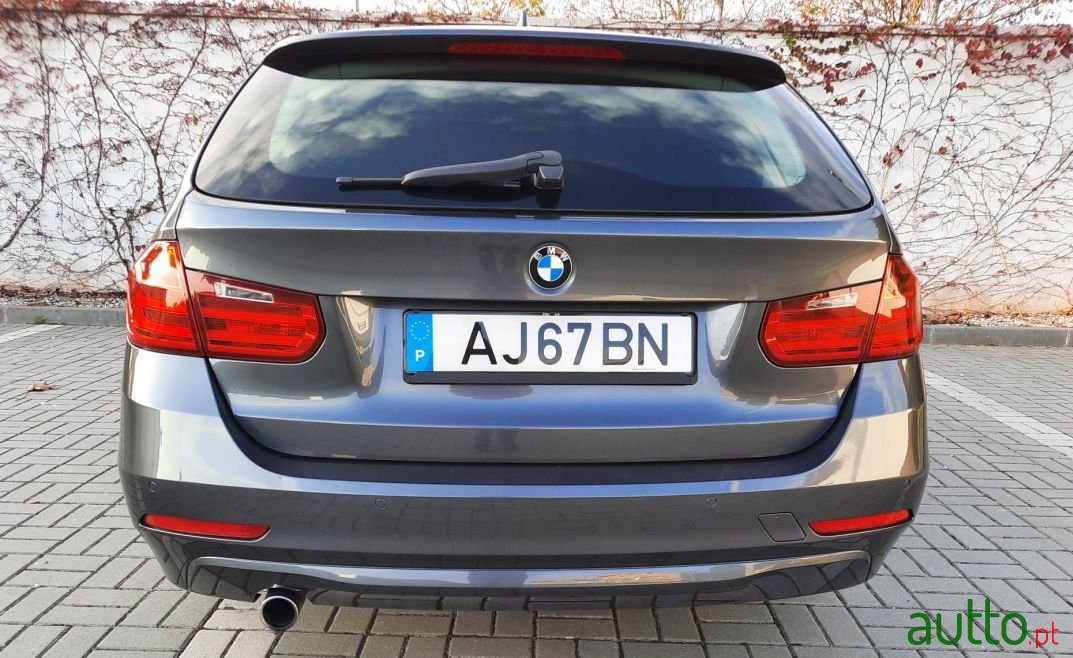 2013' BMW 320 photo #5