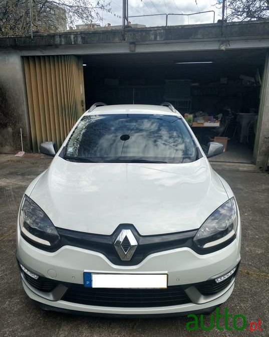 2015' Renault Megane photo #1