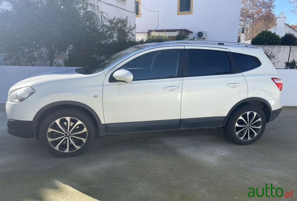 2011' Nissan Qashqai photo #2