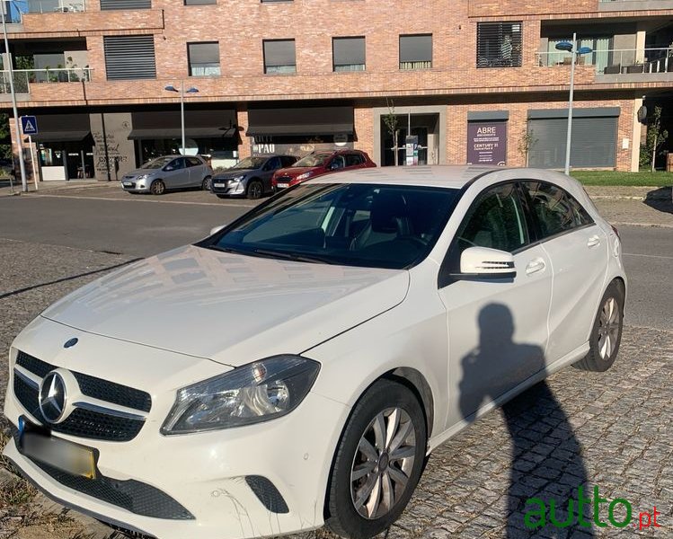 2017' Mercedes-Benz A 160 D Style Aut. photo #3