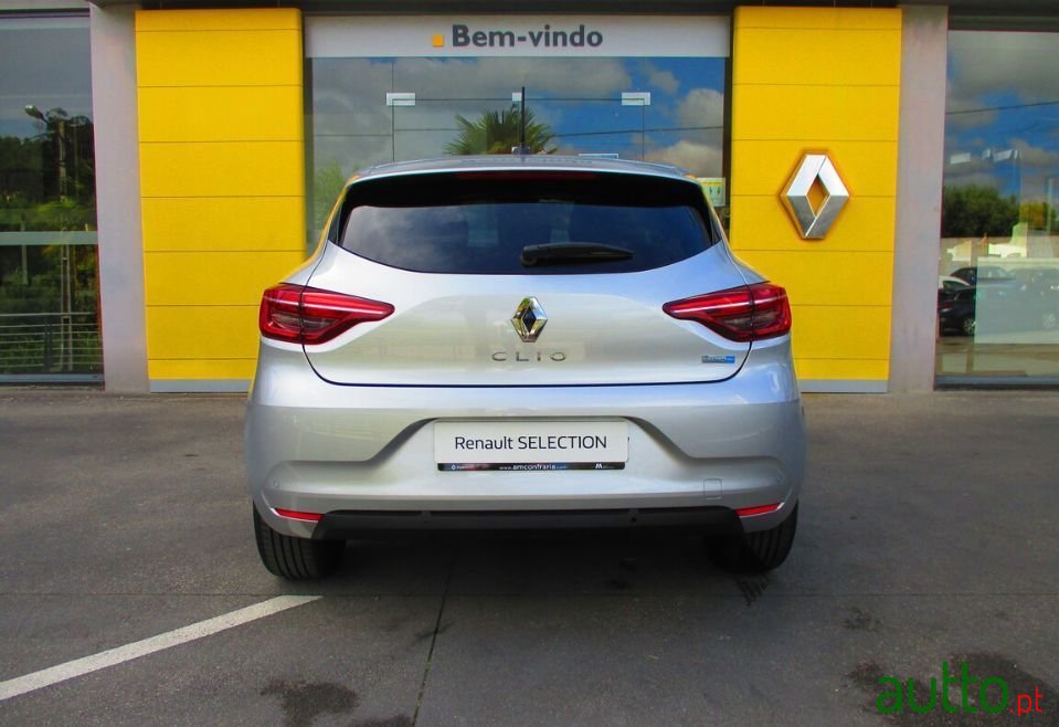 2021' Renault Clio photo #6