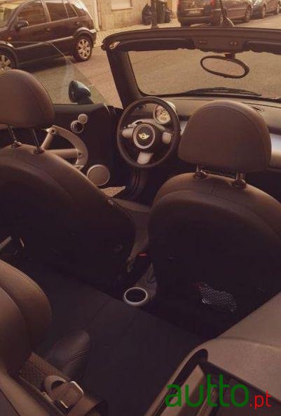 2008' MINI Cabrio Cooper S photo #2