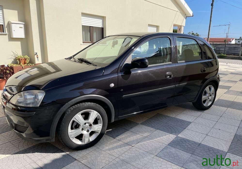 2005' Opel Corsa 1.3 Cdti Essentia photo #1