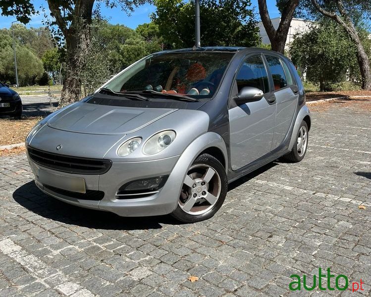 2006' Smart Forfour Pure 75 photo #1