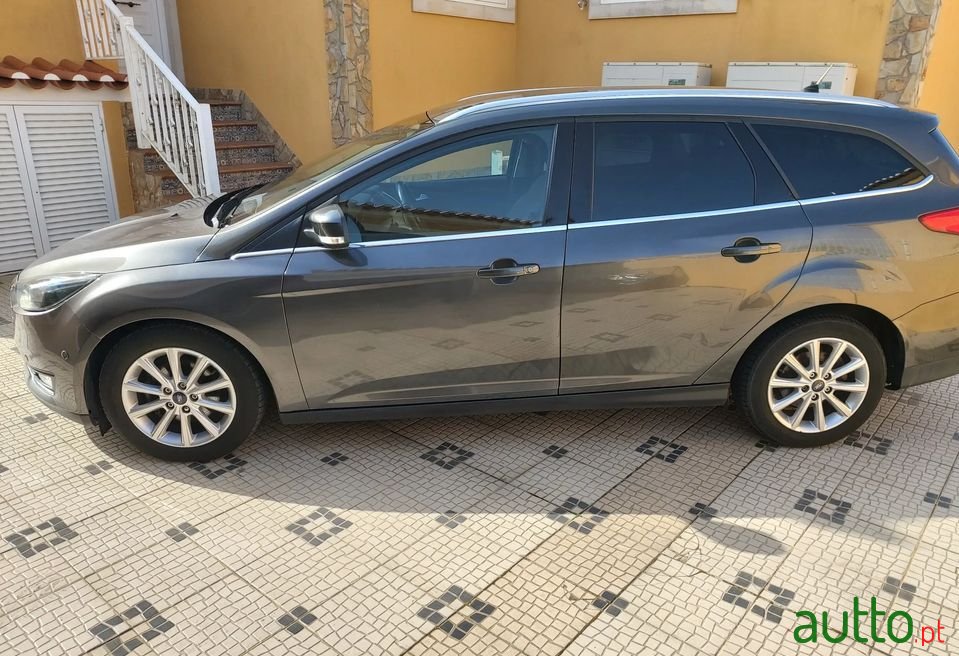 2016' Ford Focus Sw photo #3