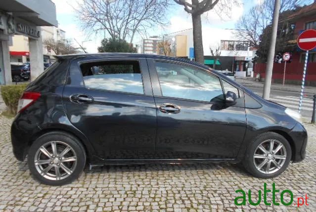 2012' Toyota Yaris 1.4 D-4D Sport photo #4