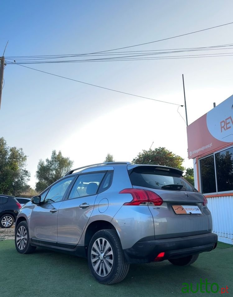 2016' Peugeot 2008 photo #2